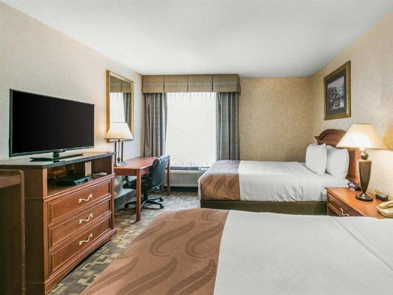 Quality Inn Edison-New Brunswick Zewnętrze zdjęcie