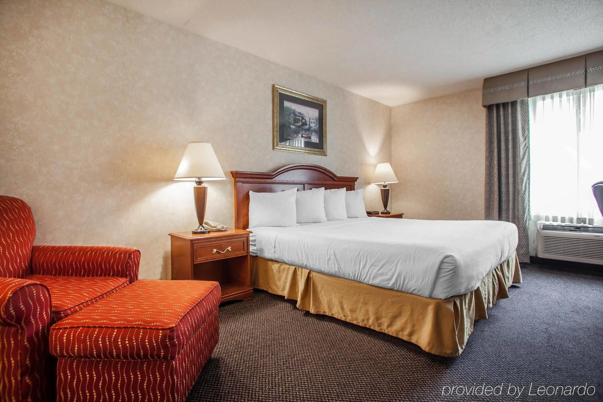 Quality Inn Edison-New Brunswick Zewnętrze zdjęcie