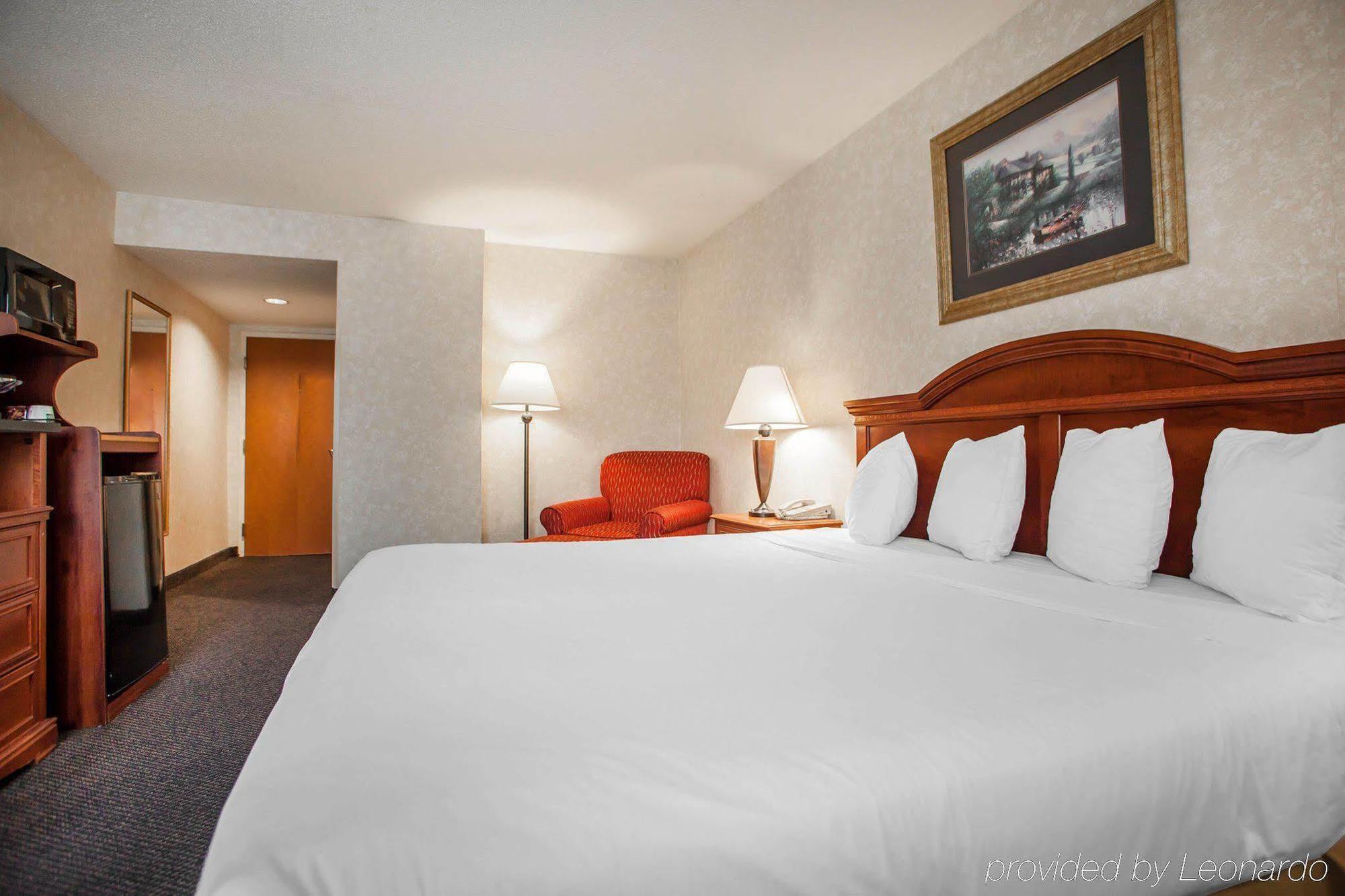 Quality Inn Edison-New Brunswick Zewnętrze zdjęcie